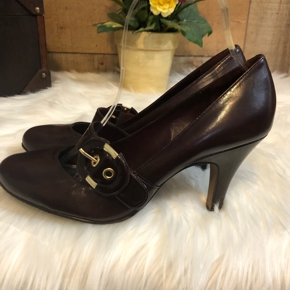 Antonio Melanie Brown Cross Buckle Pumps Size 8M - Picture 3 of 10